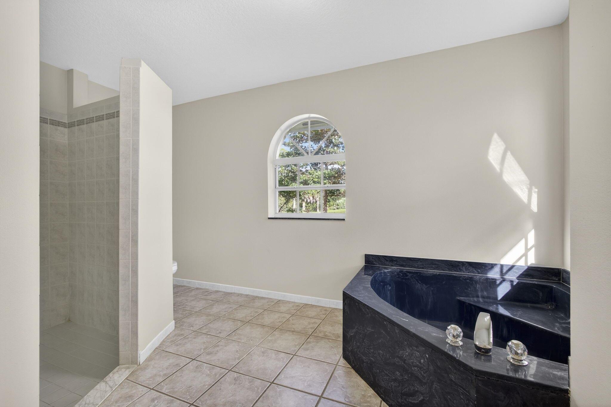 LOXAHATCHEE ACREAGE - Residential