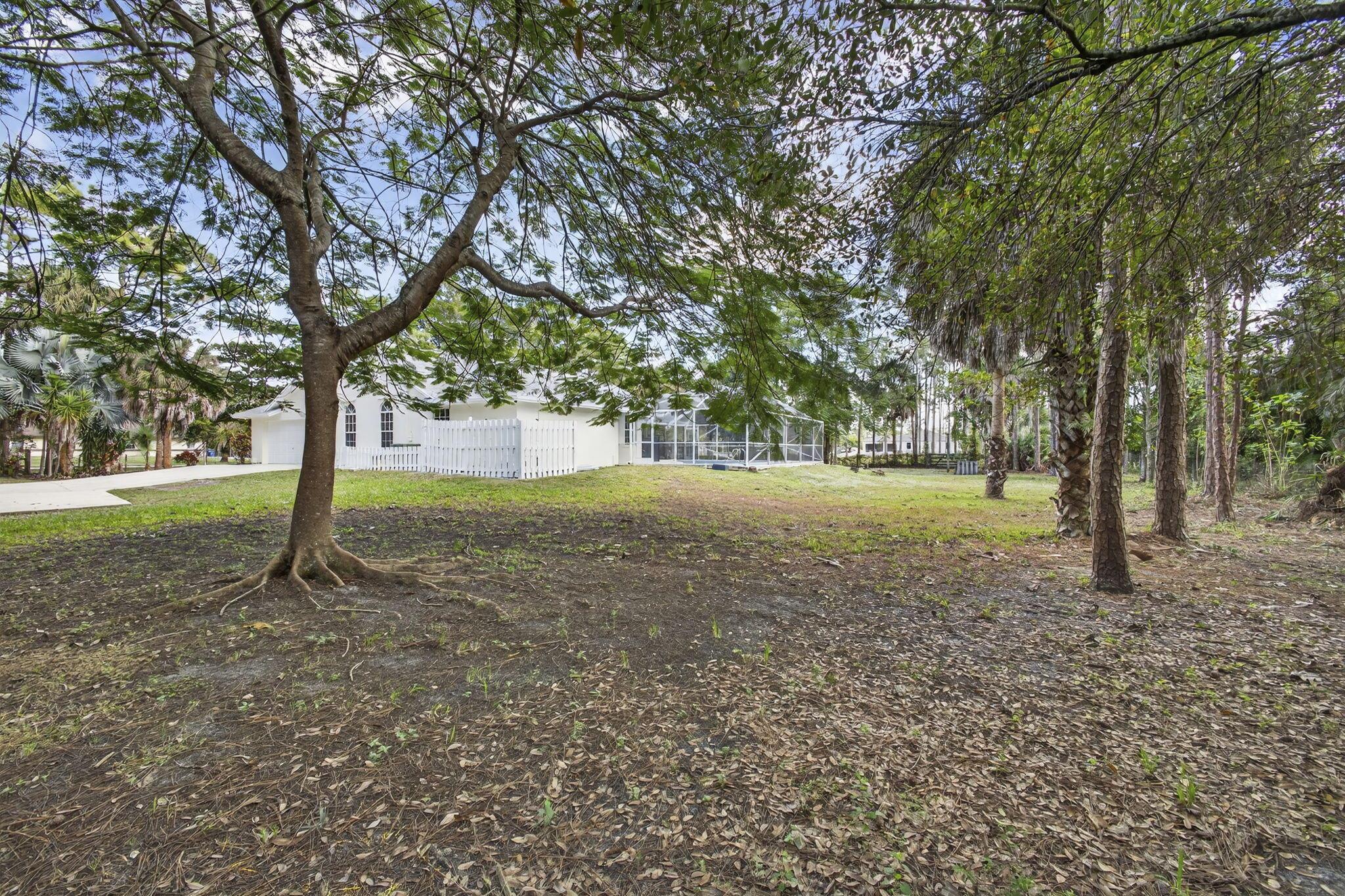 LOXAHATCHEE ACREAGE - Residential