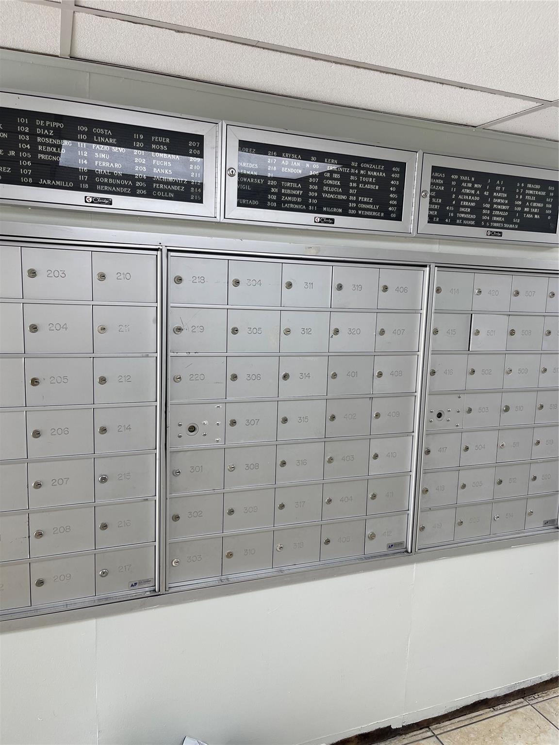 Desoto Park Condo - Residential Lease