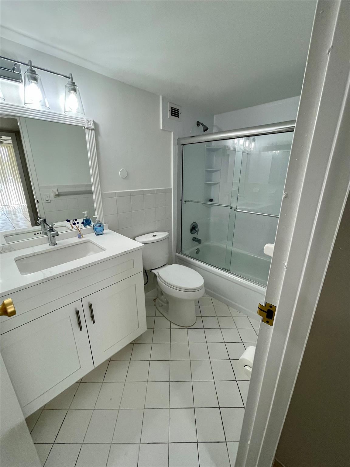 Desoto Park Condo - Residential Lease