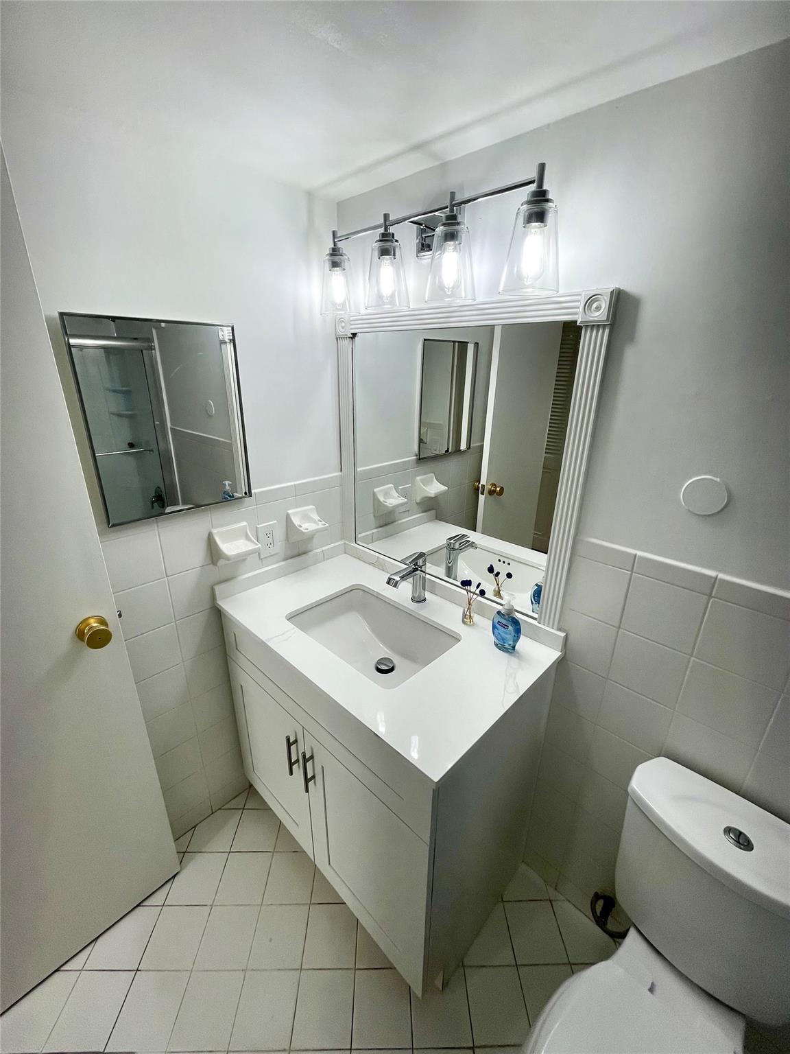 Desoto Park Condo - Residential Lease