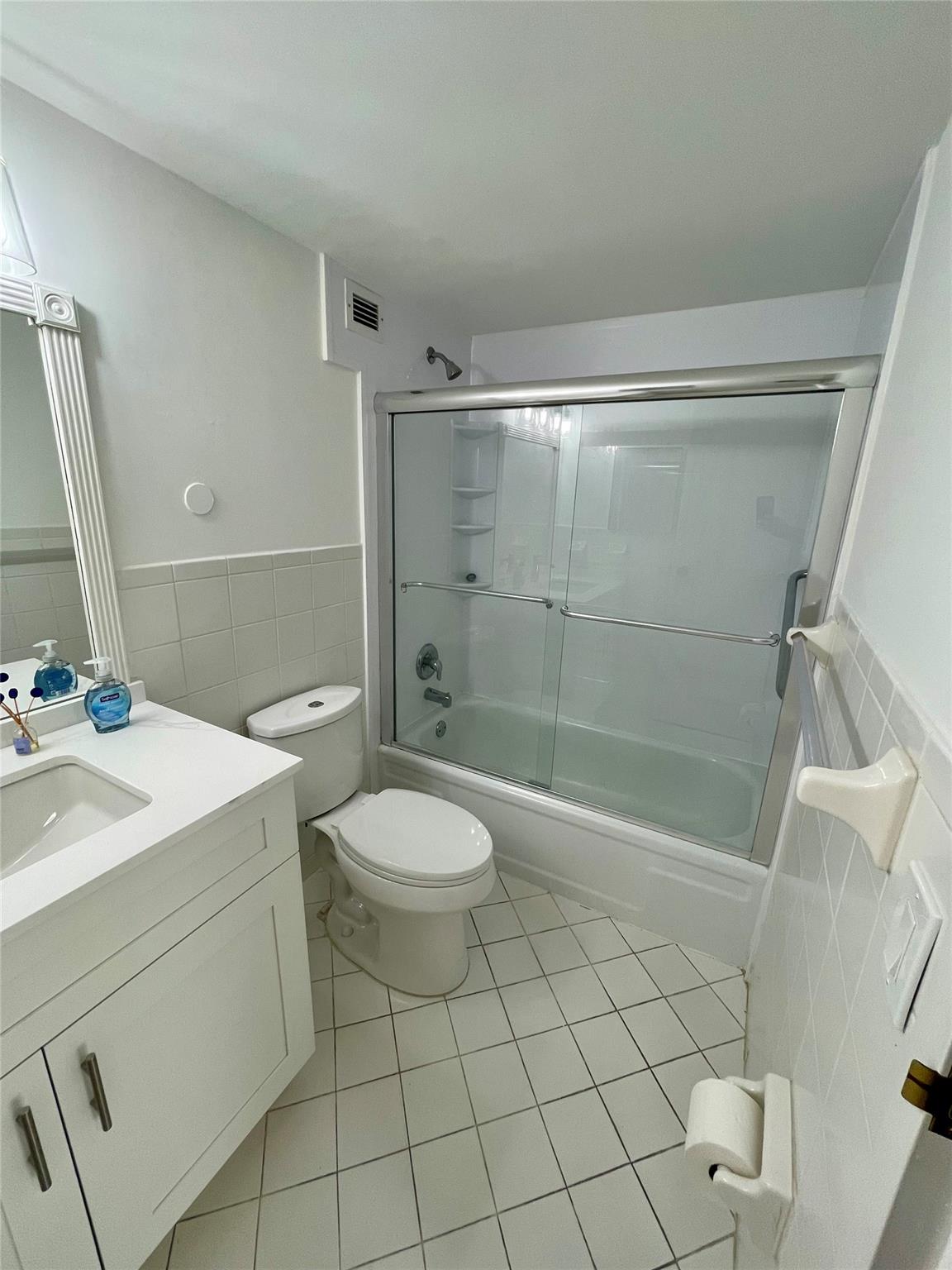 Desoto Park Condo - Residential Lease