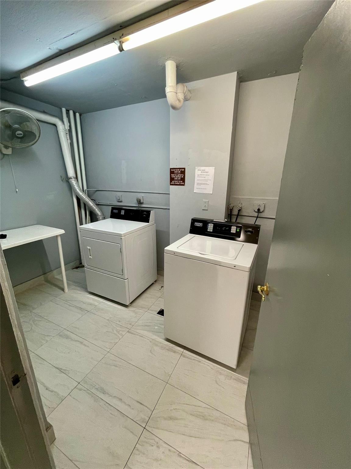 Desoto Park Condo - Residential Lease