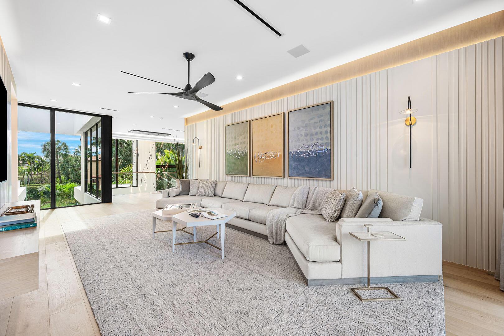 ROYAL PALM YACHT & COUNTR - Residential