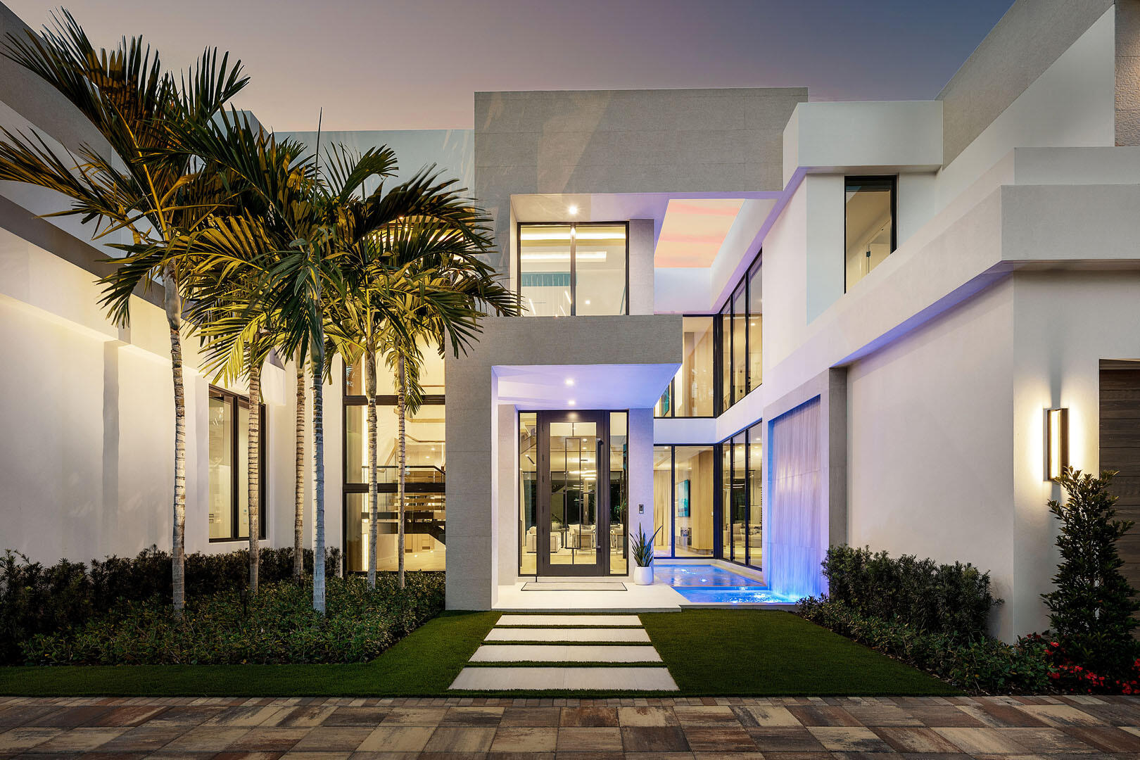 ROYAL PALM YACHT & COUNTRY CLUB - Residential