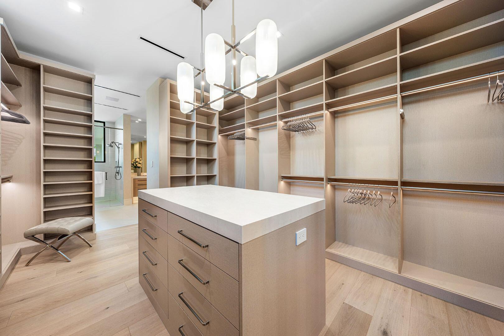 ROYAL PALM YACHT & COUNTR - Residential