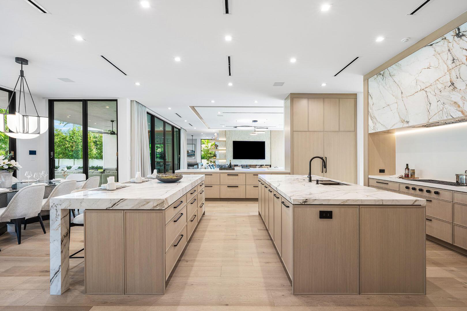 ROYAL PALM YACHT & COUNTR - Residential