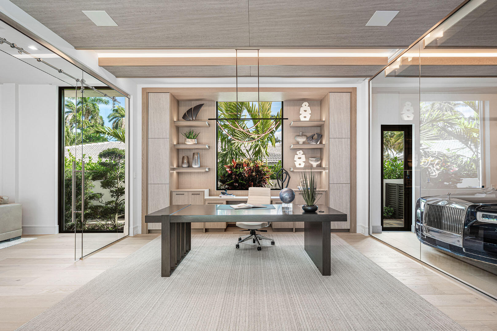 ROYAL PALM YACHT & COUNTRY CLUB - Residential