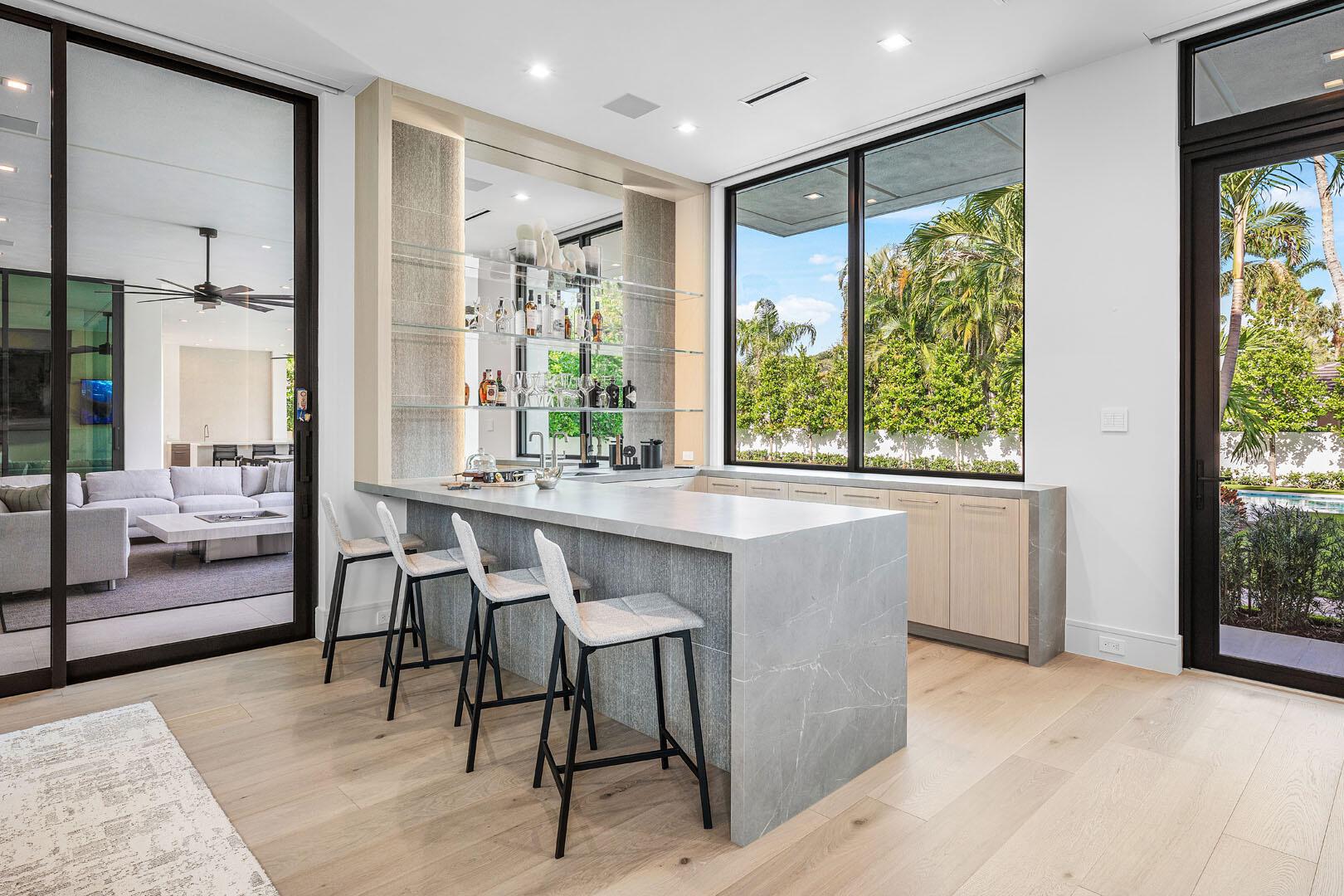 ROYAL PALM YACHT & COUNTR - Residential