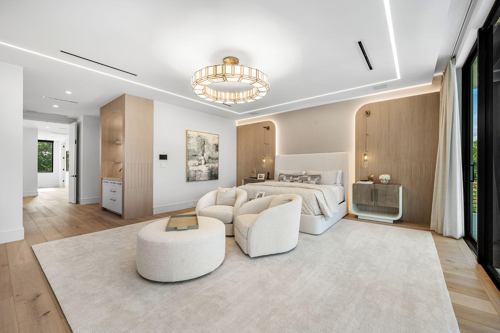 ROYAL PALM YACHT & COUNTRY CLUB - Residential