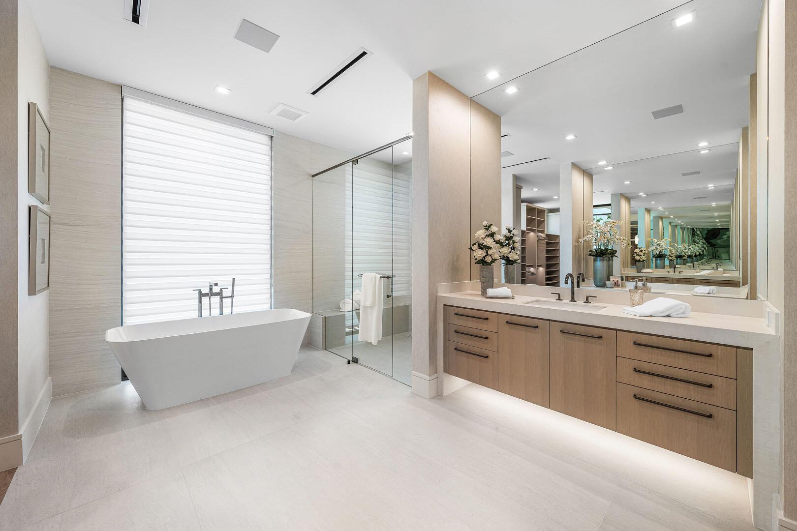 ROYAL PALM YACHT & COUNTR - Residential