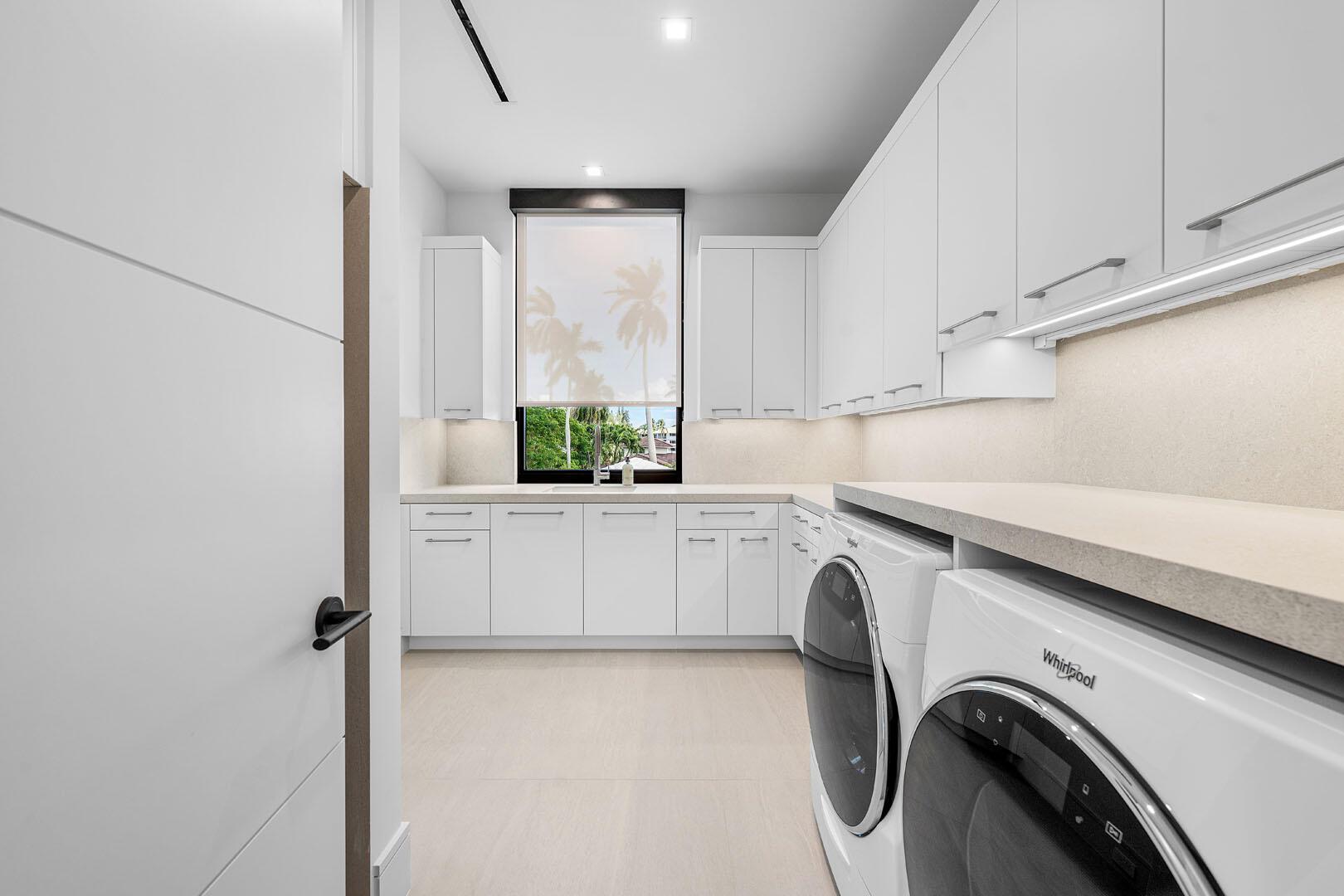 ROYAL PALM YACHT & COUNTR - Residential