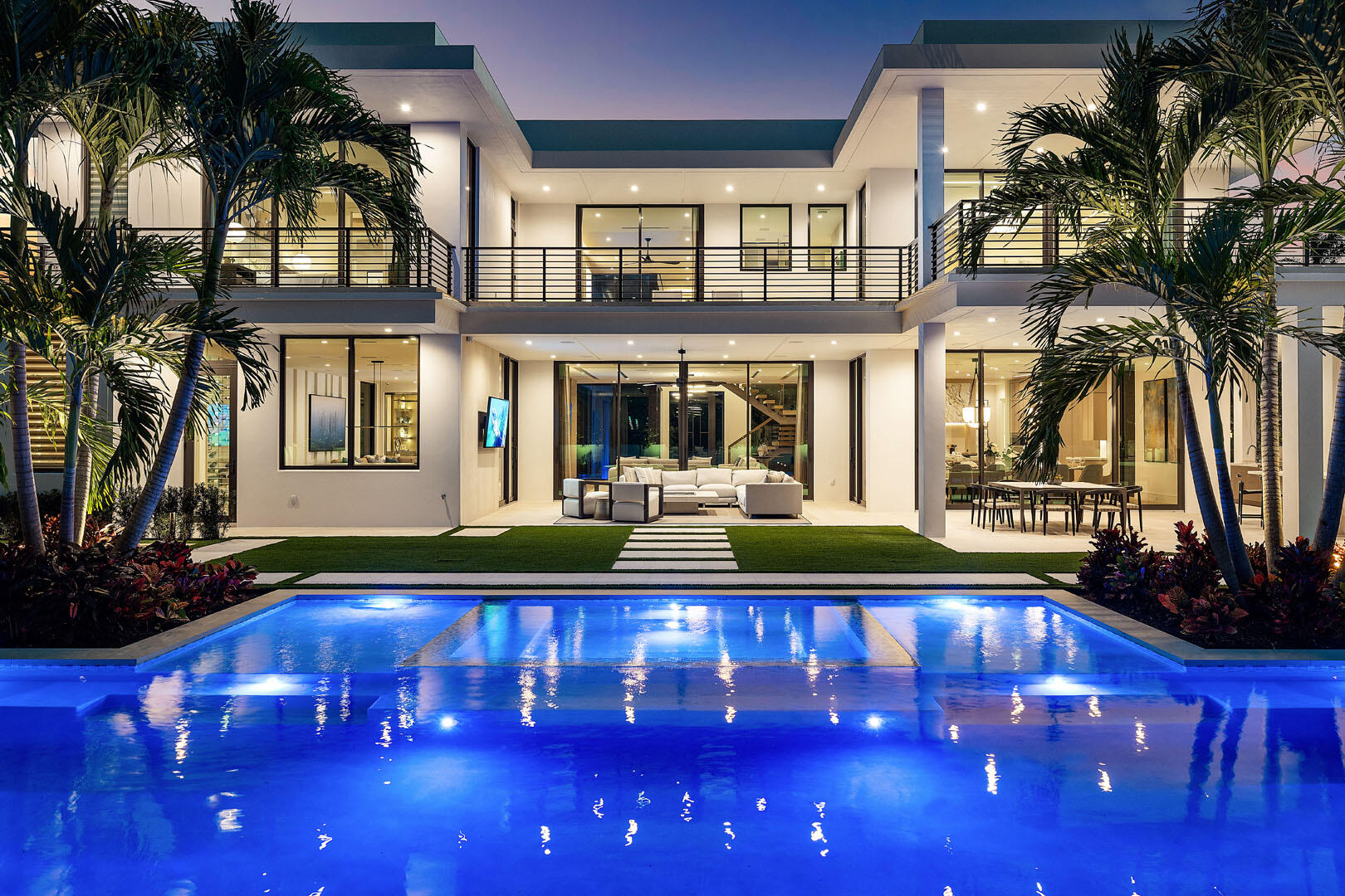 ROYAL PALM YACHT & COUNTRY CLUB - Residential