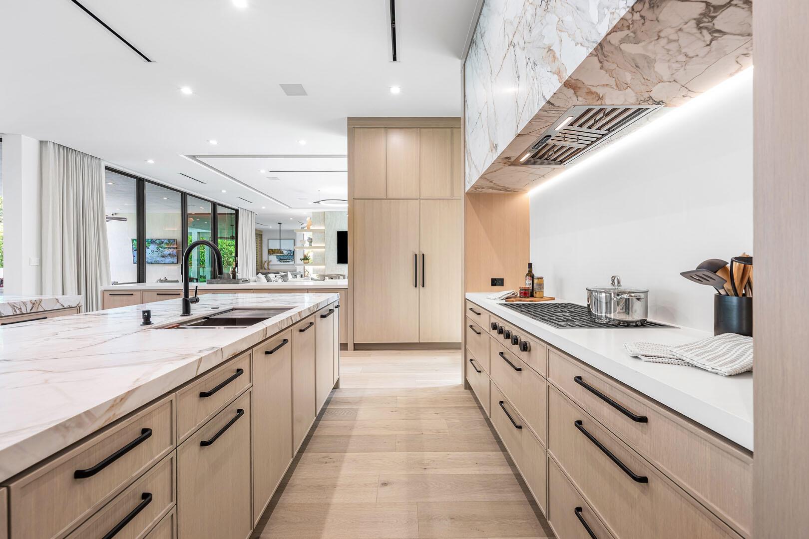 ROYAL PALM YACHT & COUNTR - Residential