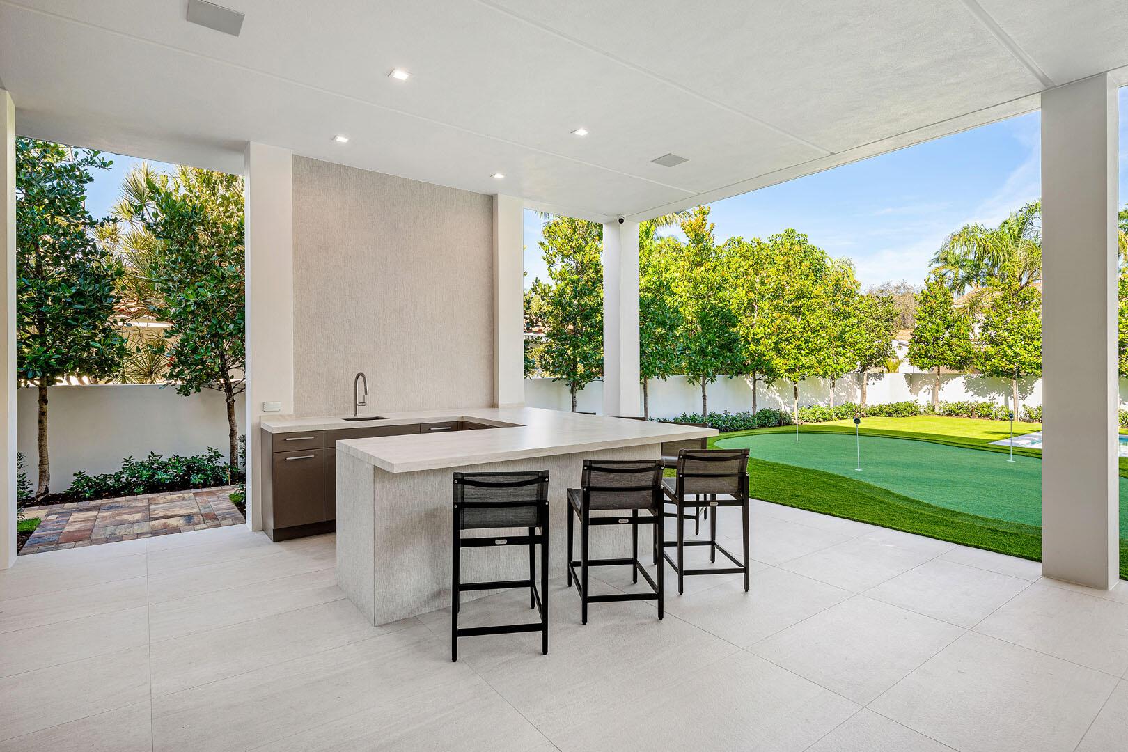 ROYAL PALM YACHT & COUNTR - Residential