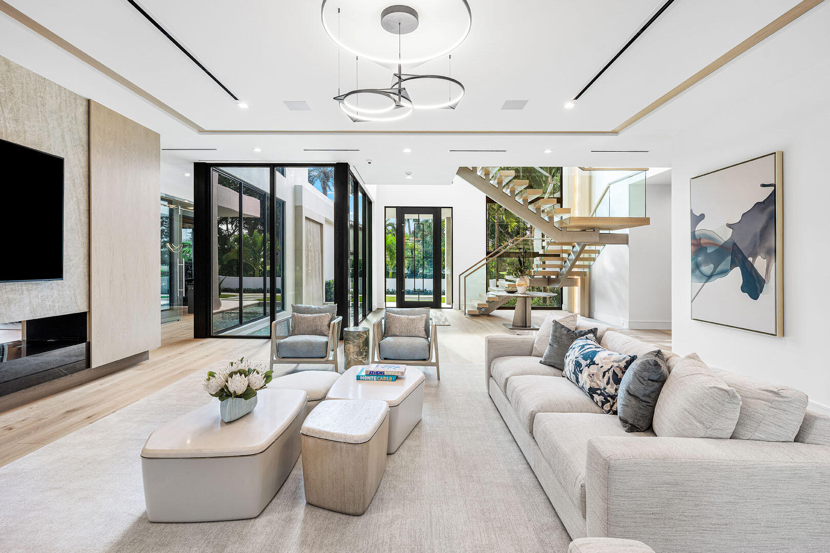 ROYAL PALM YACHT & COUNTRY CLUB - Residential