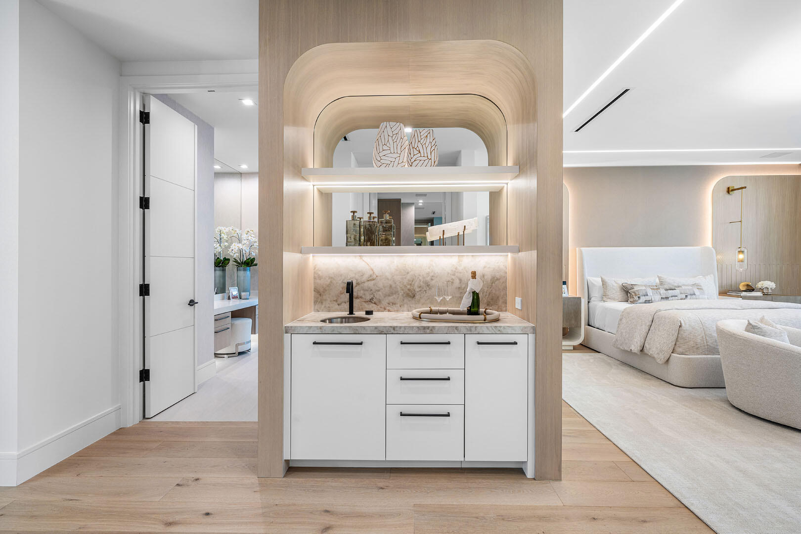 ROYAL PALM YACHT & COUNTRY CLUB - Residential