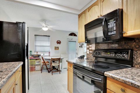 4076 Newport Q 4076 Deerfield Beach FL 33442