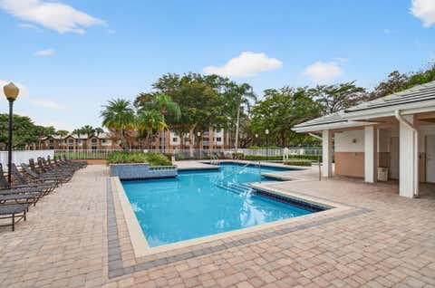 Tiny photo for 9901 Westview Drive #324, Coral Springs, FL 33076 (MLS # R11160461)