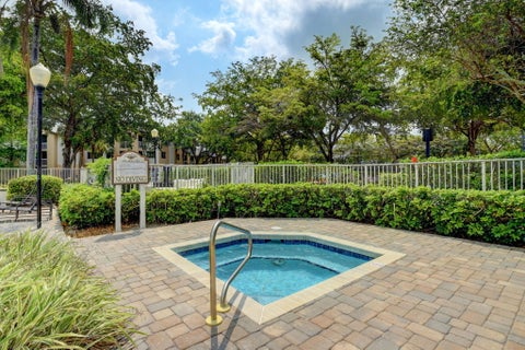 Tiny photo for 9901 Westview Drive #324, Coral Springs, FL 33076 (MLS # R11160461)