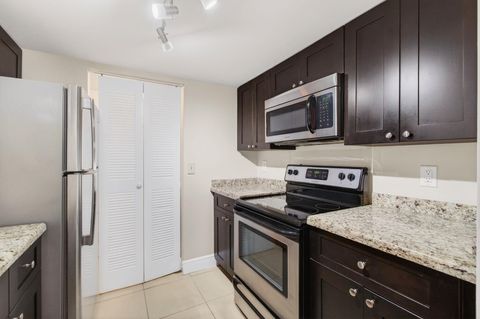 Tiny photo for 9901 Westview Drive #324, Coral Springs, FL 33076 (MLS # R11160461)