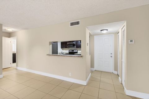 Tiny photo for 9901 Westview Drive #324, Coral Springs, FL 33076 (MLS # R11160461)