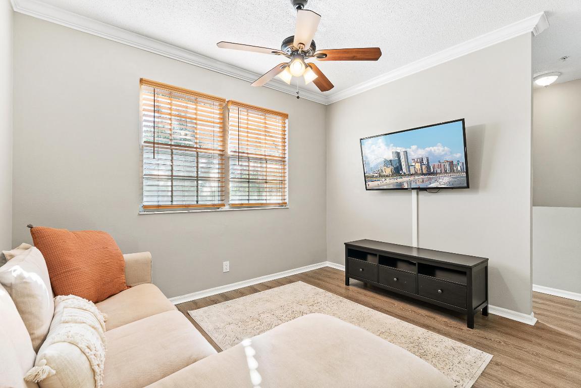 Tequesta Trace - Residential