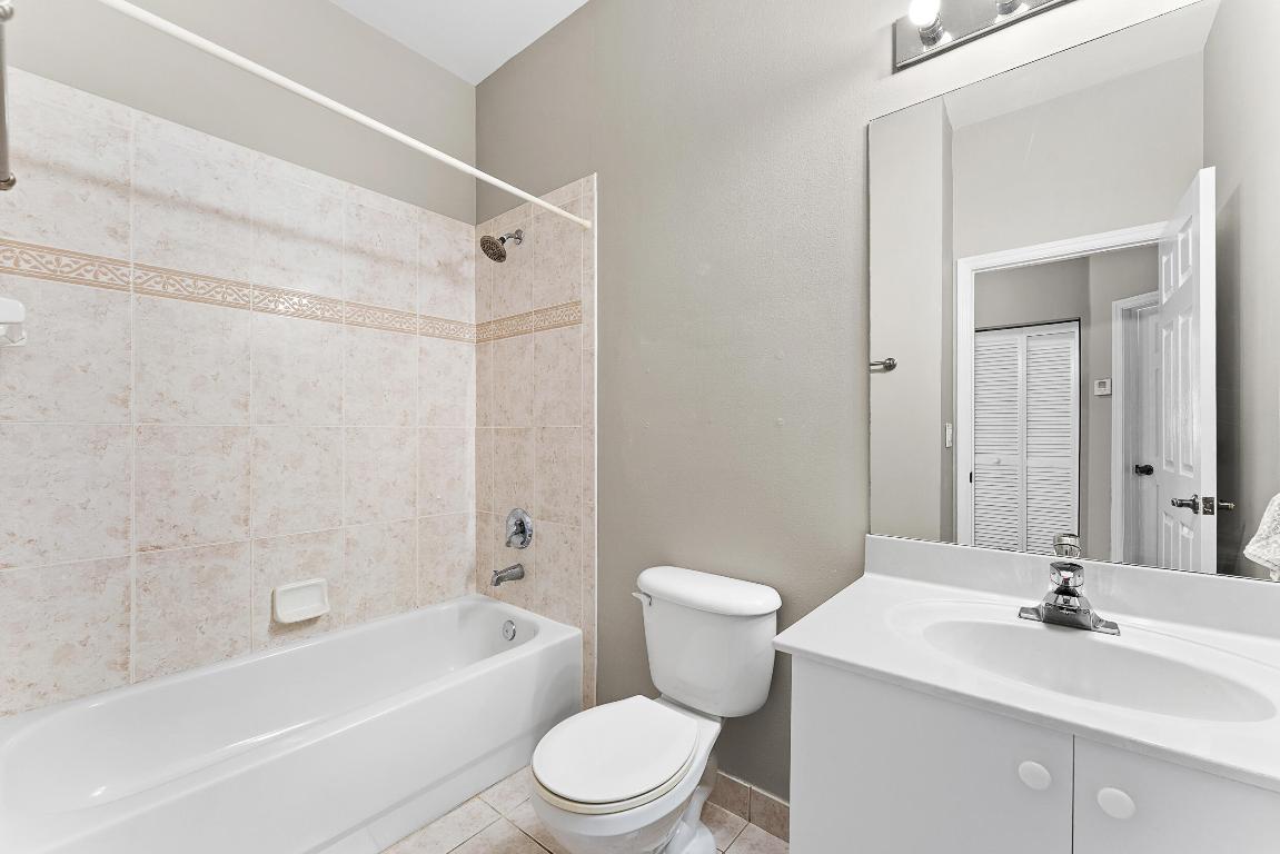 Tequesta Trace - Residential