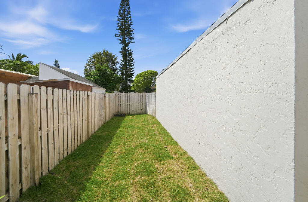 RAINBERRY LAKE PH IV-A - Residential