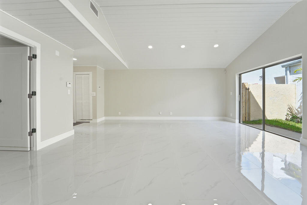 RAINBERRY LAKE PH IV-A - Residential