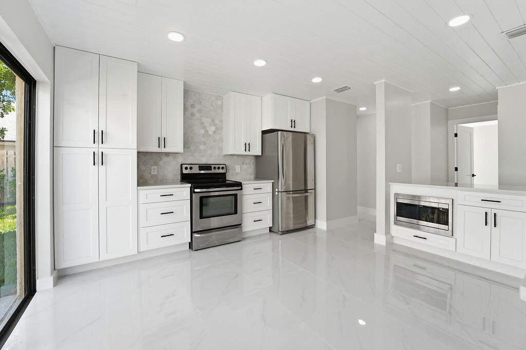 RAINBERRY LAKE PH IV-A - Residential