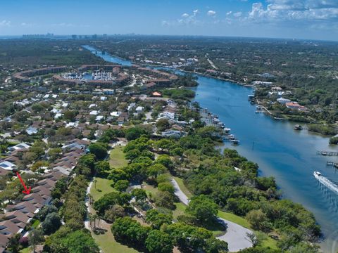 Photo of 232 River Park Drive, Jupiter, FL 33477 (MLS # B26001978)