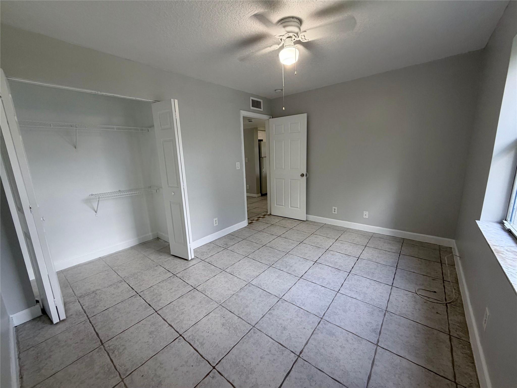 Waverly Place 2-19 D - Residential Lease