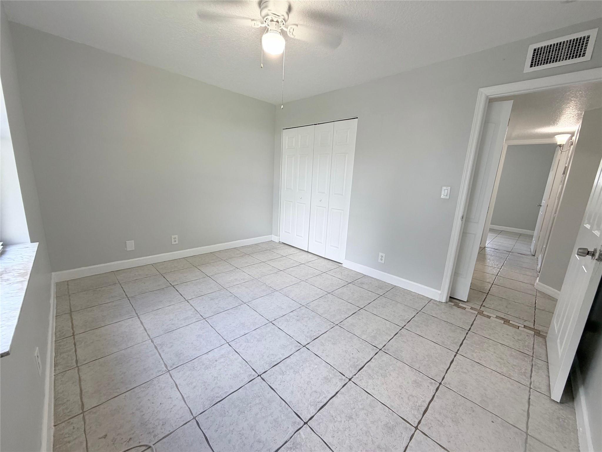 Waverly Place 2-19 D - Residential Lease