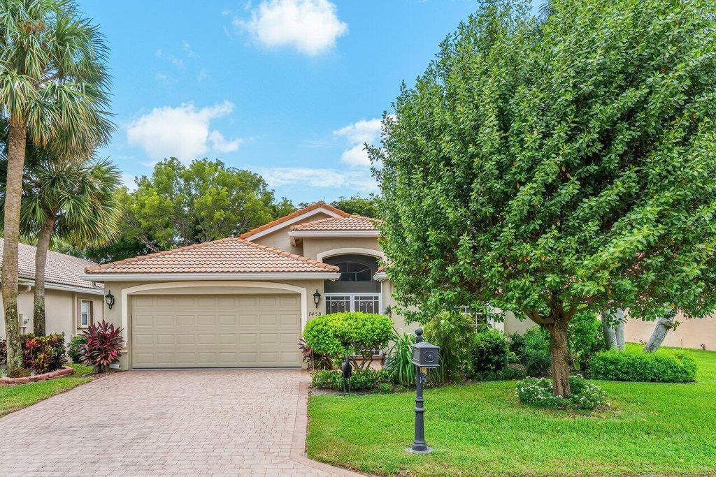 Photo of 7458 Viale Caterina, Delray Beach, FL 33446 (MLS # R10913063)