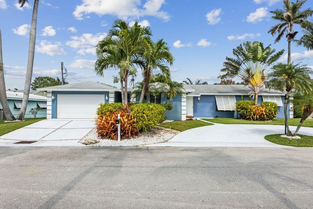 Photo of 3101 Pierson Drive, Delray Beach, FL 33483 (MLS # R11071527)