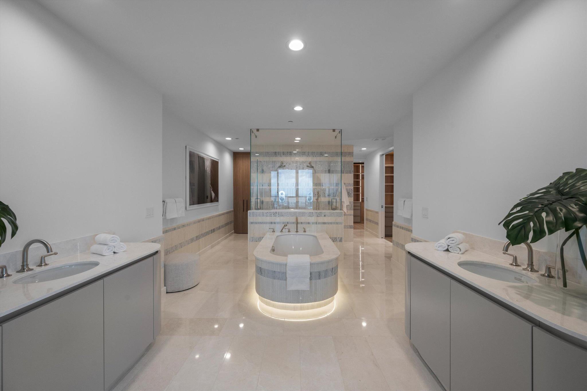 FORTE RESIDENCES CONDO - Residential