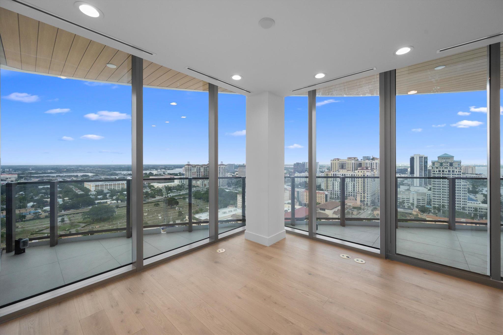 FORTE RESIDENCES CONDO - Residential