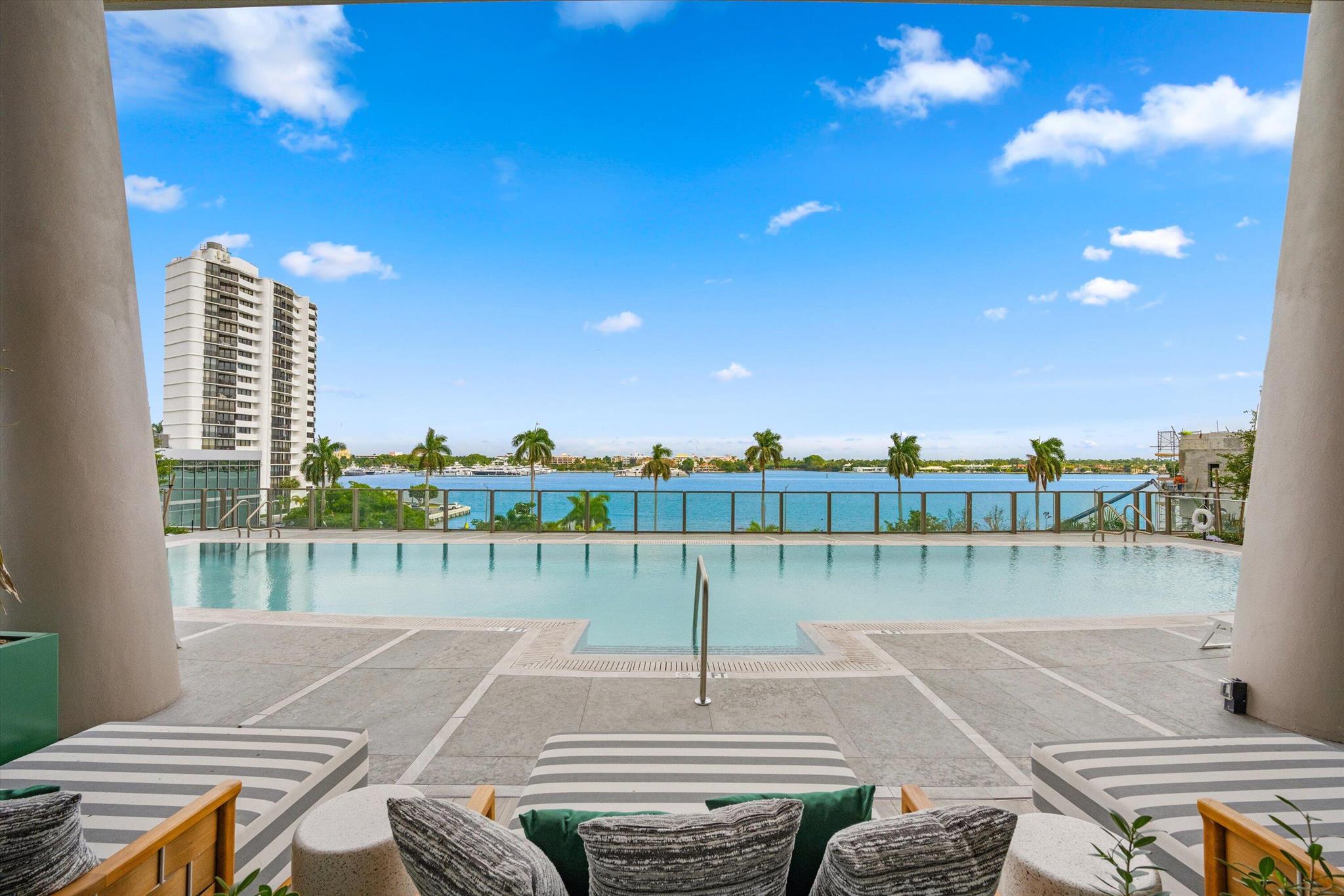 FORTE RESIDENCES CONDO - Residential