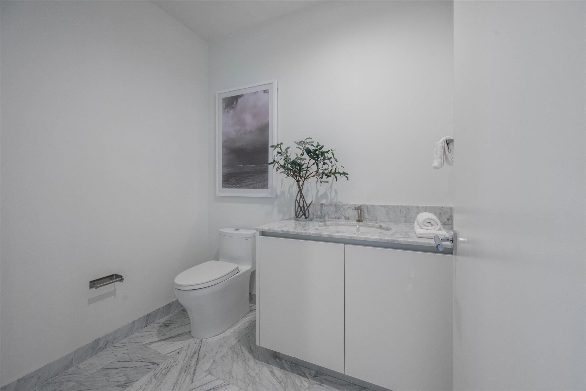 FORTE RESIDENCES CONDO - Residential