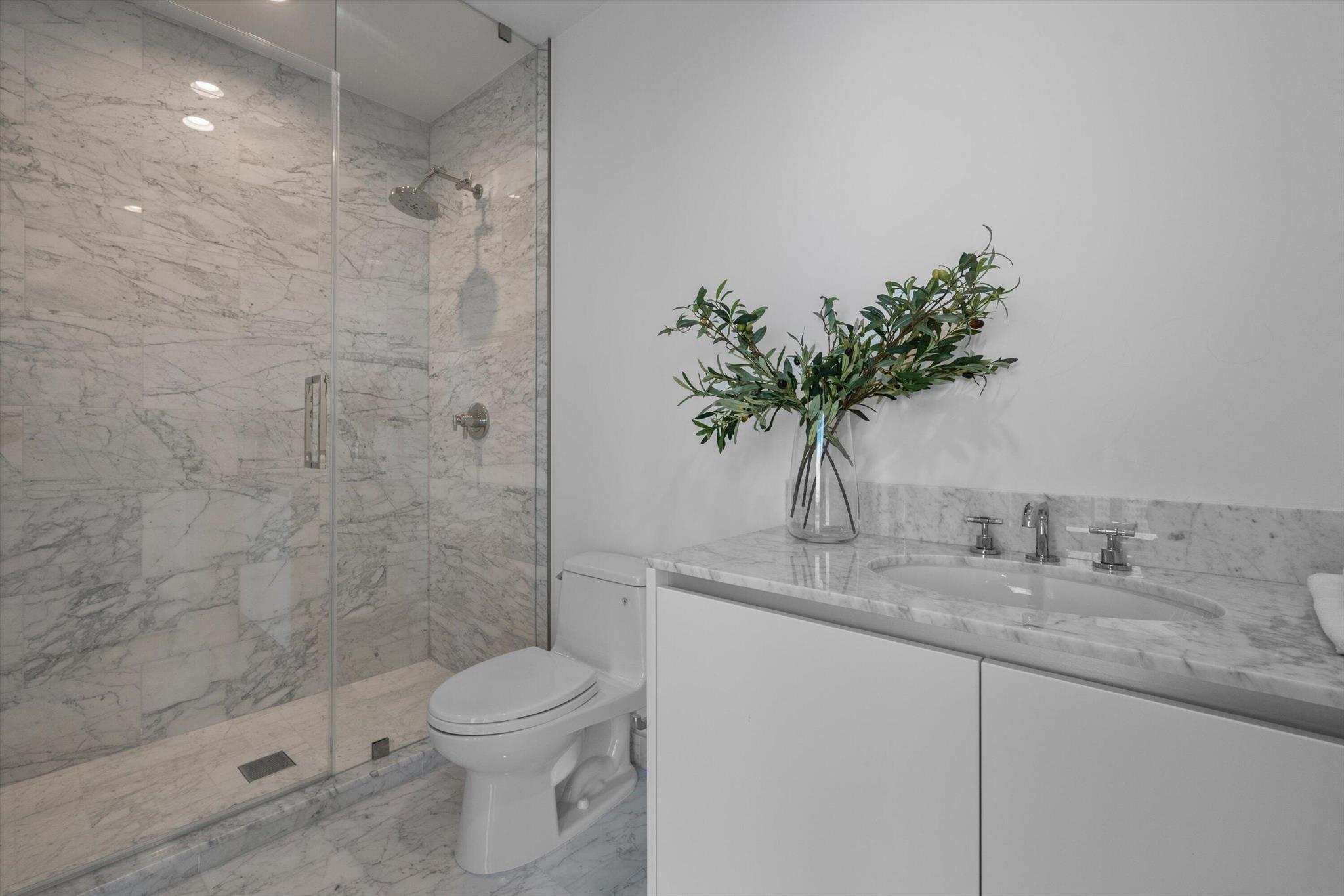 FORTE RESIDENCES CONDO - Residential