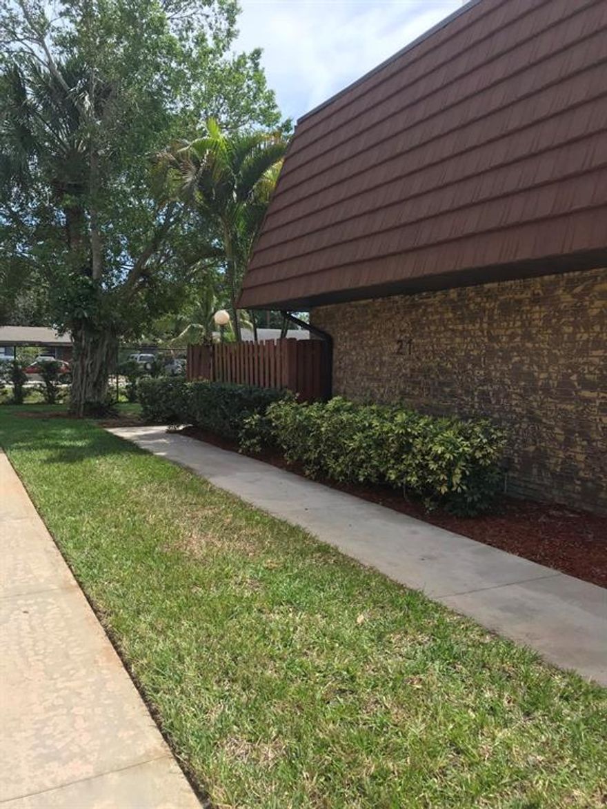 THIS TOWHOUSE IS PERFECT  FOR FIRST TIME BUYER,   RETIREE OR INVESTOR. WITHIN MINUTES OF LOCAL BEACHES, LAWNWOOD HOSPITAL SHOPPING AND REC FACILLITIES .  BOTH BEDROOMS ARE LOCATED ON THE SECOND FLOOR , LARGE LIVING ROOM  OVER LOOKING PRIVATE PATIO.  FLOOR HAS BEEN STRIPPED DAWN READY FOR  BUYER TO PICK YOUR DESIRABLE FLOOR  AND PAINT .