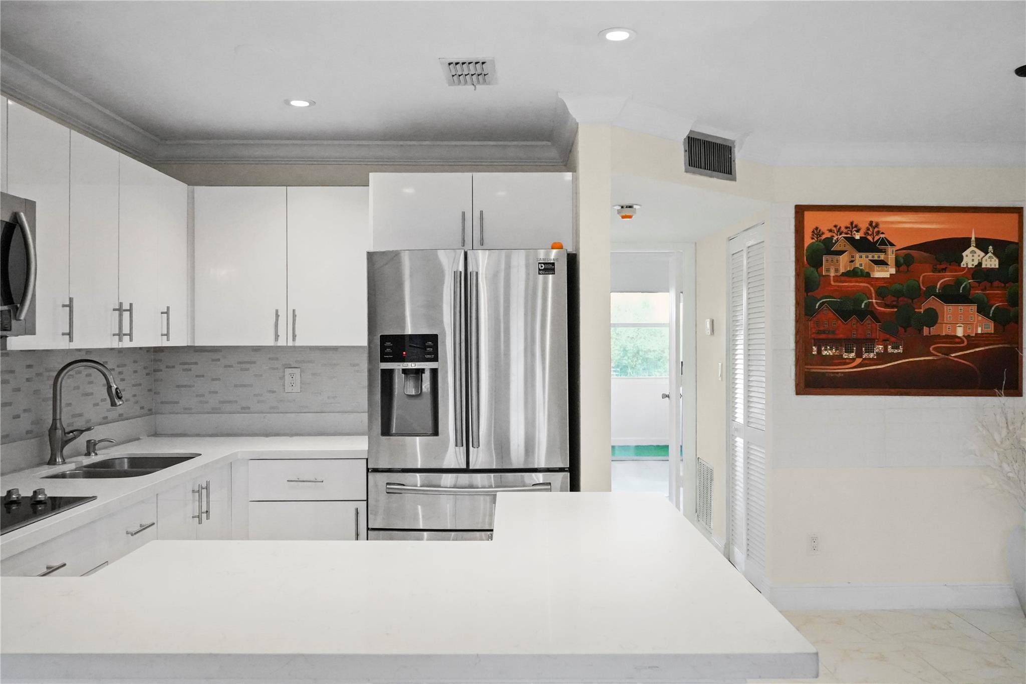 Welcome to this beautifully upgraded unit that combines modern style with ultimate comfort! As you step inside, you'll immediately notice the sleek tile flooring throughout, offering a clean, contemporary feel. With a brand-new kitchen featuring stunning stainless steel appliances, perfect for cooking and entertaining. The newly renovated bathroom is designed with sophistication in mind, showcasing stylish fixtures and finishes. This charming unit offers an ideal blend of functionality and style, making it the perfect place to call home. Don’t miss out on this exceptional space.