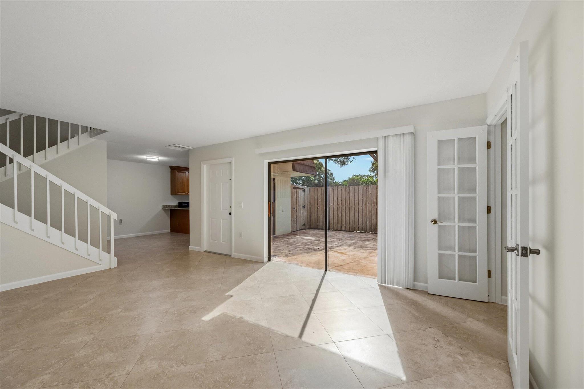 GARDEN LAKES AND GARDEN S - Residential