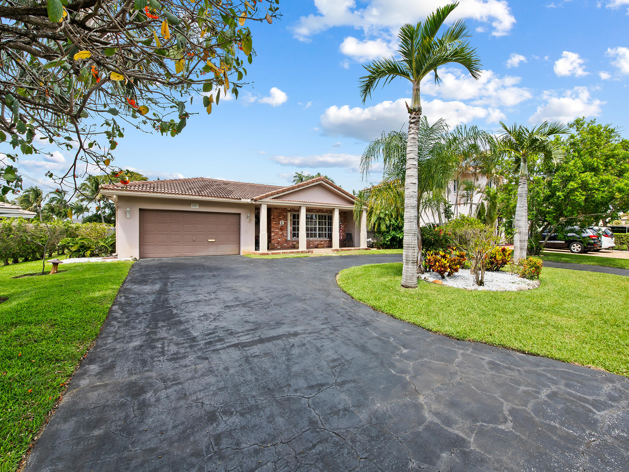 HILLSBORO HARBOR UNIT - Residential