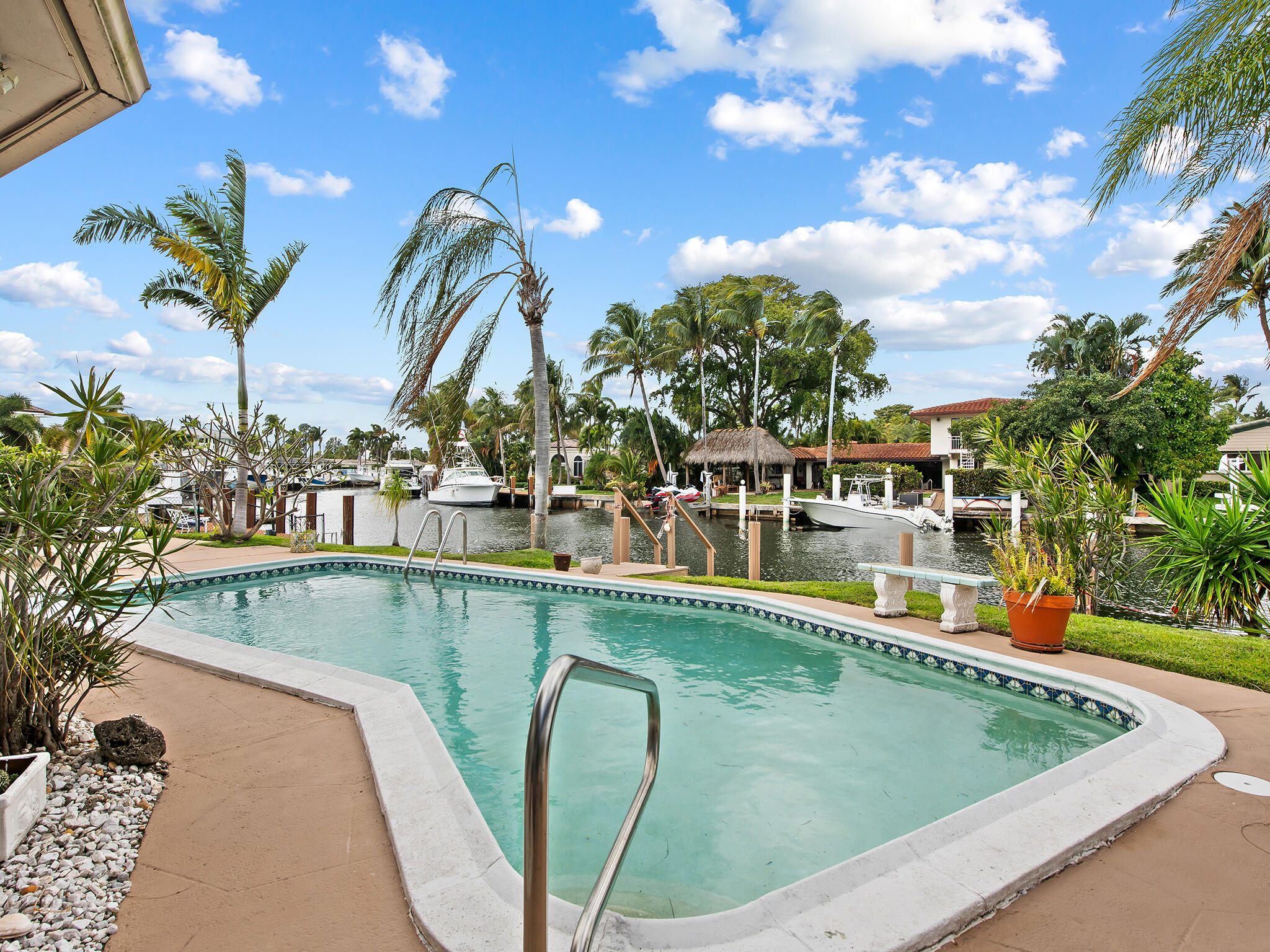 HILLSBORO HARBOR UNIT - Residential