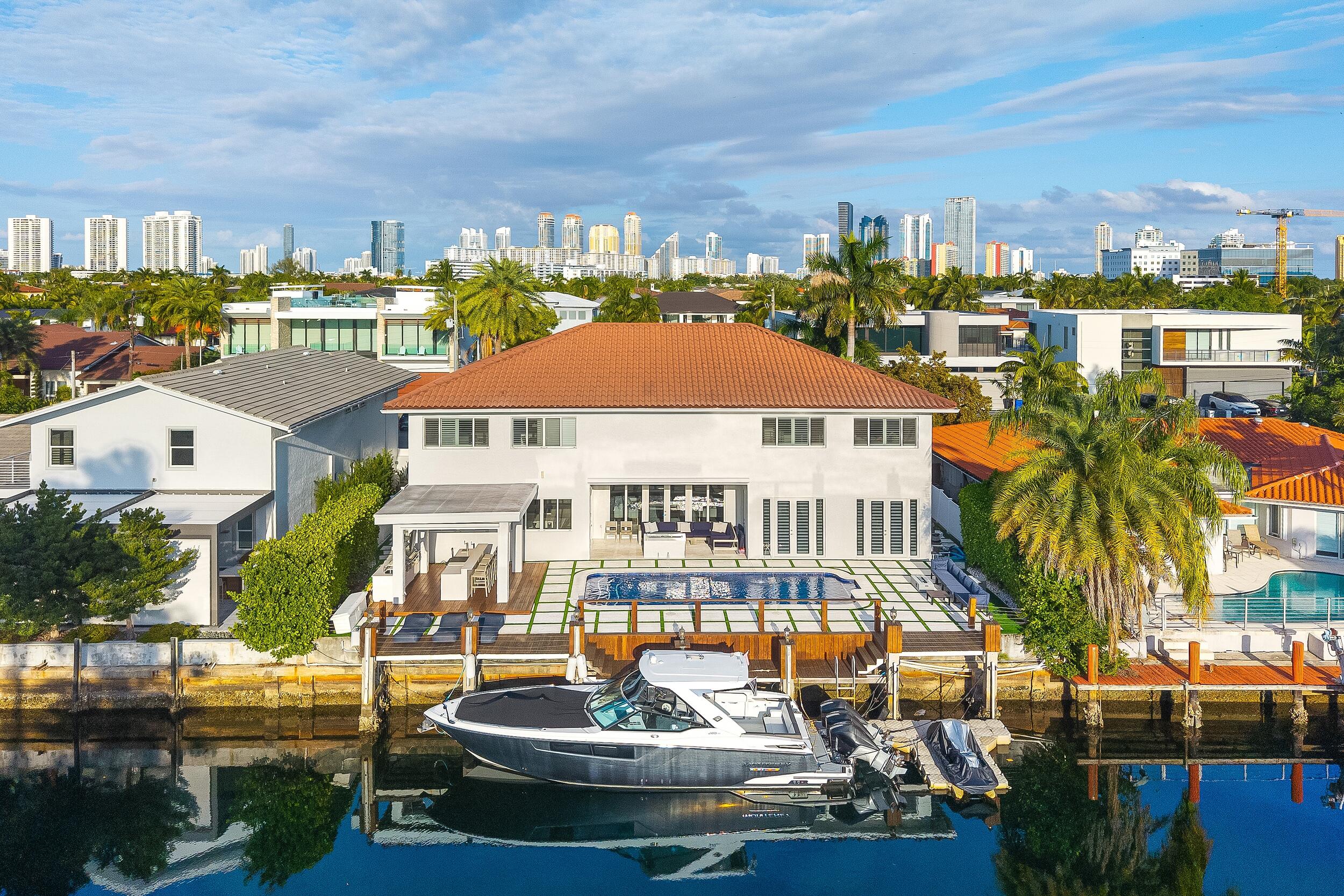 EASTERN SHORES - Residential