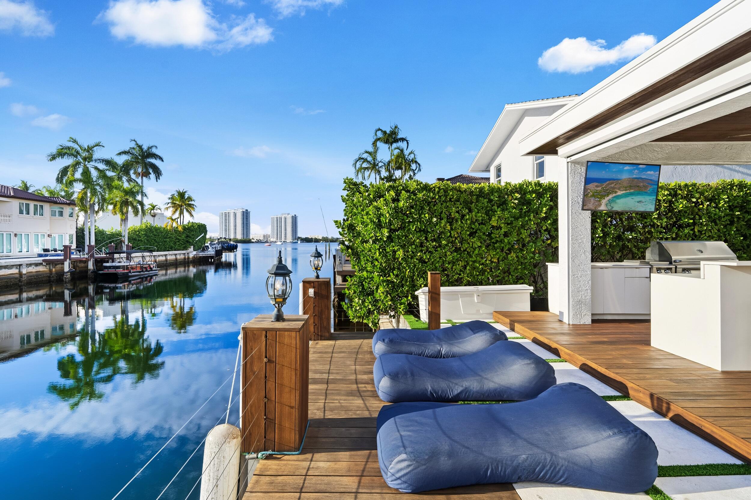 EASTERN SHORES - Residential