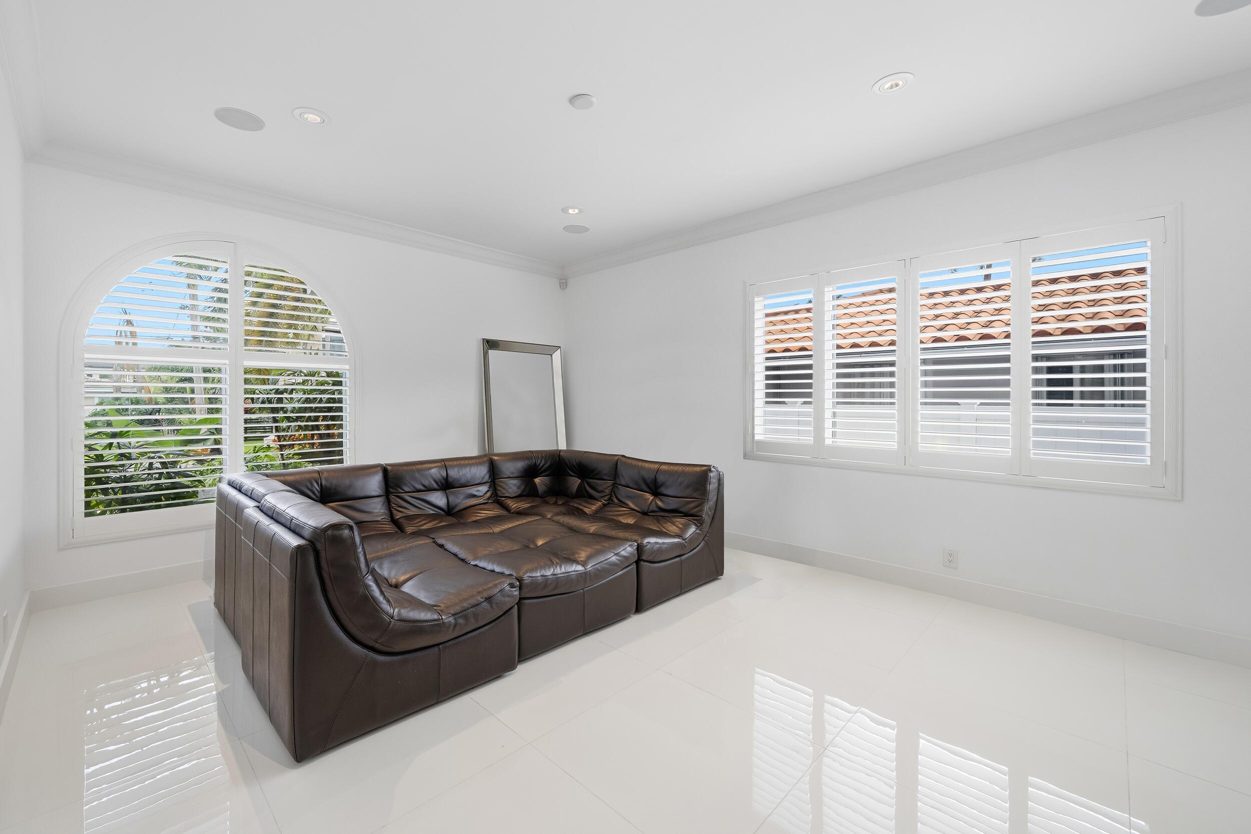 EASTERN SHORES - Residential