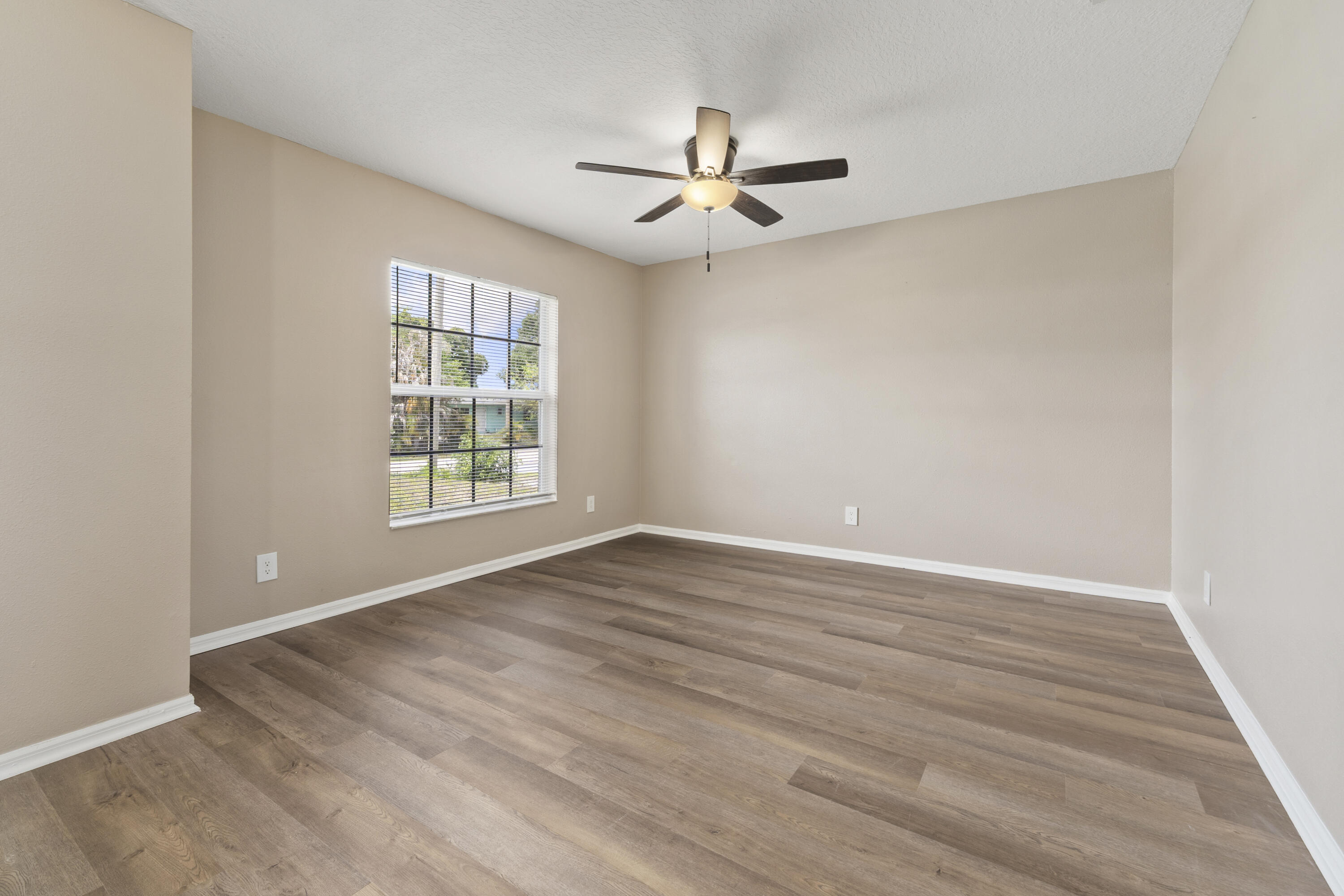 PORT ST LUCIE SECTION 8 - Residential